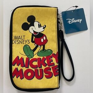 Disney NWT Mickey Mouse Wristlet